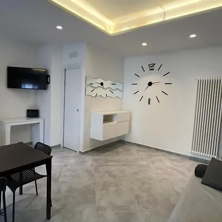 Appartamento Mary A 5 Minuti A Piedi Dal Mare Marina Di Carrara Exterior photo